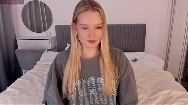 CassieRayss online show from November 2025 11:04:02 AM