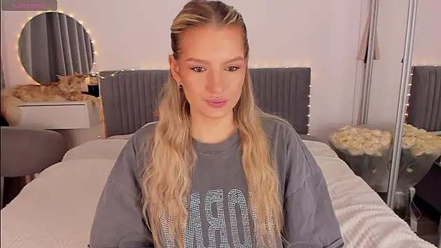 CassieRayss online show from March 2026 10:38:02 AM