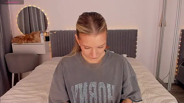 CassieRayss online show from April 2026 02:35:01 PM