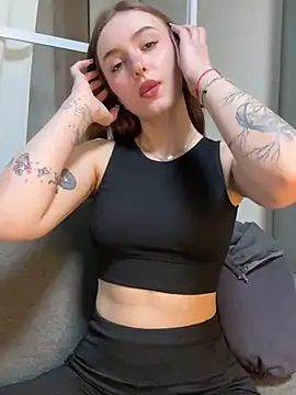 hotAssHell  online show from February 2025 09:37:02 PM