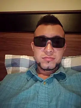 Snapshot of Yeye25199 chatting on January 2025 11:22:01 AM Yeye25199 online show from January 2025 11:22:01 AM