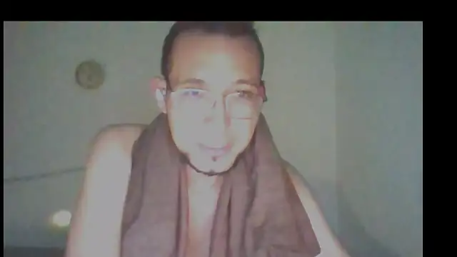 Snapshot of Yeye25199 chatting on February 2025 05:37:02 AM Yeye25199 online show from February 2025 05:37:02 AM