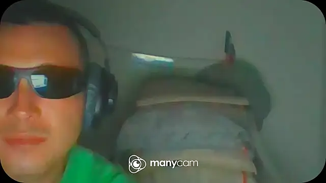 Snapshot of Yeye25199 chatting on March 2025 12:39:02 PM Yeye25199 online show from March 2025 12:39:02 PM