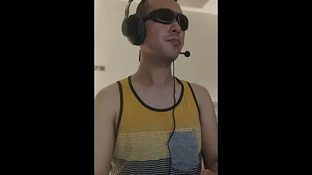 Snapshot of Yeye25199 chatting on March 2025 09:43:02 AM Yeye25199 online show from March 2025 09:43:02 AM