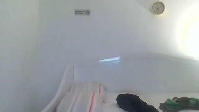 Snapshot of Yeye25199 chatting on February 2025 02:01:02 AM Yeye25199 online show from February 2025 02:01:02 AM