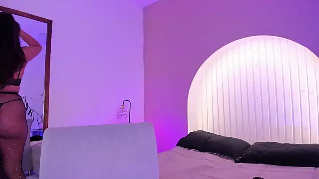 martina duque  online show from April 2026 06:21:02 PM