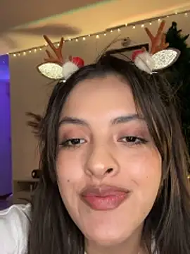 martina duque  online show from December 2025 12:05:01 AM