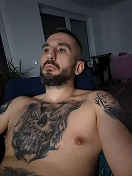 Mjuser666 online show from December 2025 09:48:02 PM