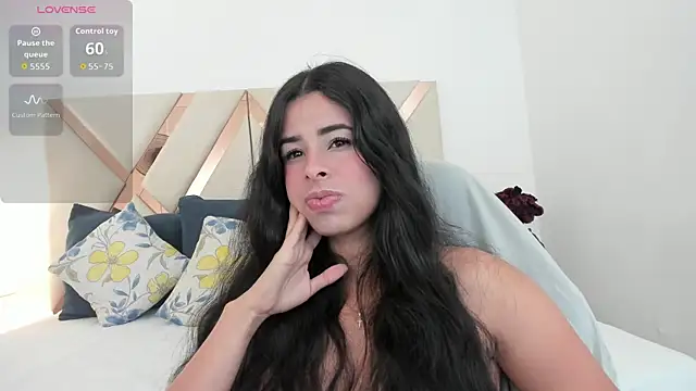 emma castilloo online show from May 2026 10:50:02 PM