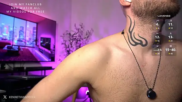 Snapshot of kennethwade chatting on November 2025 09:48:01 PM kennethwade online show from November 2025 09:48:01 PM