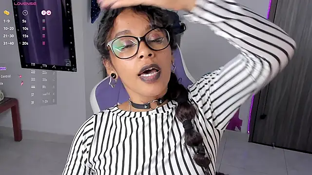 Snapshot of Lips_SaraSofia2 chatting on February 2025 03:45:01 AM Lips SaraSofia2 online show from February 2025 03:45:01 AM