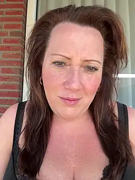 xsexycurvymilf online show from March 2025 12:12:01 PM