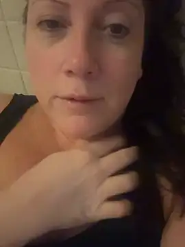 xsexycurvymilf online show from January 2025 07:10:02 AM