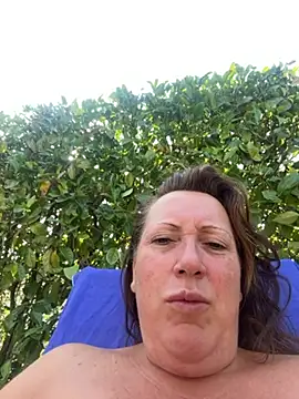 Snapshot of xsexycurvymilf chatting on June 2026 07:48:01 AM xsexycurvymilf online show from June 2026 07:48:01 AM