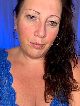xsexycurvymilf online show from October 2025 03:02:02 PM