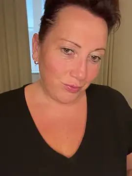 xsexycurvymilf online show from October 2025 03:24:02 PM