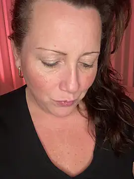 xsexycurvymilf online show from January 2025 02:57:01 PM