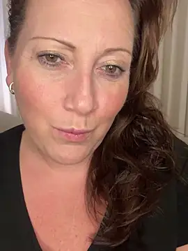 xsexycurvymilf online show from January 2025 02:42:01 PM