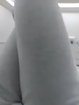 Waliid00 online show from November 2025 07:58:02 PM