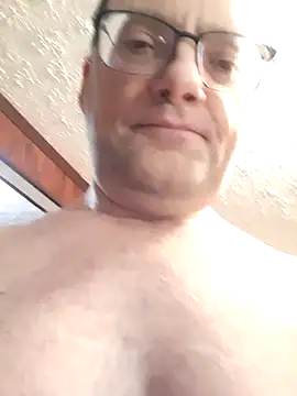 Snapshot of handsomeguy0729 chatting on January 2025 12:43:01 PM handsomeguy0729 online show from January 2025 12:43:01 PM