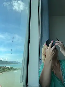 EmmaInLove23 online show from October 2025 02:10:02 AM