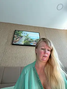 EmmaInLove23 online show from June 2026 01:55:02 AM