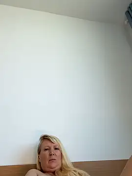 EmmaInLove23 online show from February 2026 05:31:01 AM