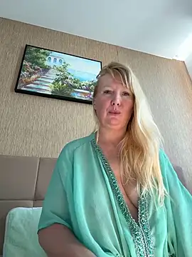 EmmaInLove23 online show from June 2026 12:56:01 AM
