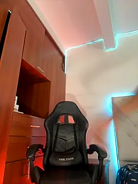 ivannapretyts online show from November 2025 04:33:02 PM