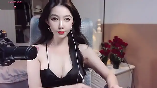 Snapshot of vyizh- chatting on January 2025 01:47:01 PM vyizh- online show from January 2025 01:47:01 PM