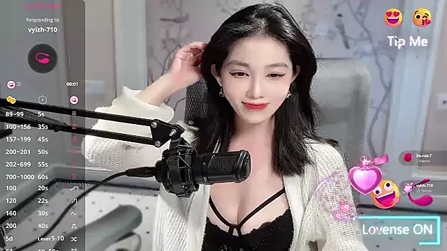 Snapshot of vyizh- chatting on October 2025 12:15:02 PM vyizh- online show from October 2025 12:15:02 PM