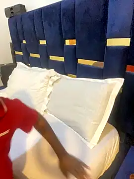 Dellah26 online show from October 2025 02:29:01 PM