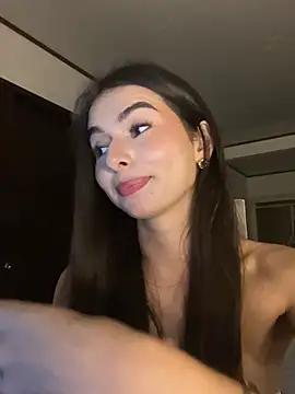 Snapshot of Coralinee_01 chatting on May 2026 01:57:16 AM Coralinee 01 online show from May 2026 01:57:16 AM
