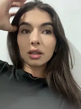 Coralinee 01 online show from February 2026 01:29:01 AM