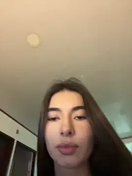 Snapshot of Coralinee_01 chatting on May 2026 11:14:01 PM Coralinee 01 online show from May 2026 11:14:01 PM