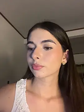 Coralinee 01 online show from March 2026 12:39:01 AM