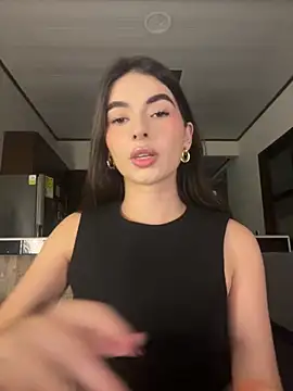 Coralinee 01 online show from December 2025 12:22:02 AM