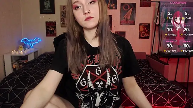 Snapshot of Viper_kiss chatting on December 2024 10:04:02 PM Viper kiss online show from December 2024 10:04:02 PM
