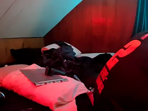 nicedicknicetats online show from October 2025 11:45:02 PM