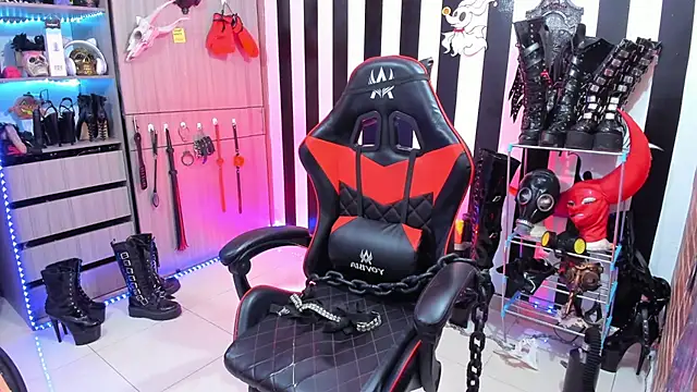 daven56 online show from October 2025 01:22:02 PM