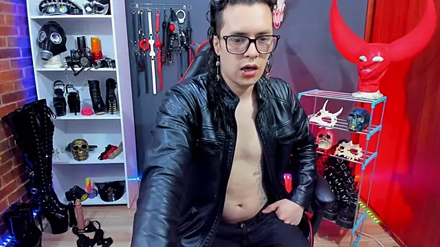 daven56 online show from April 2026 01:37:01 PM