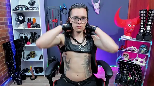 daven56 online show from December 2025 12:33:02 AM