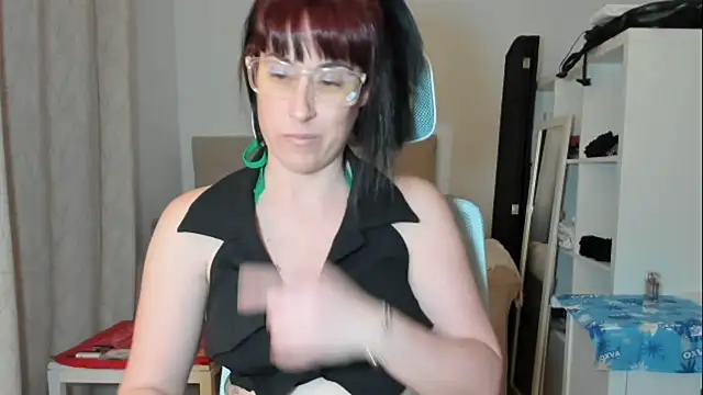 emmita69  online show from February 2026 01:14:02 AM