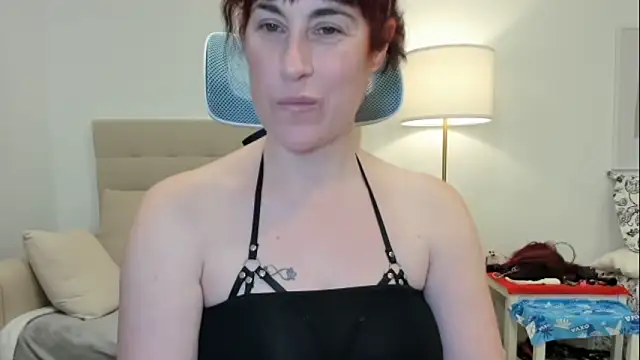 emmita69  online show from February 2026 09:47:01 PM