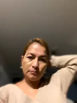 Snapshot of Jlo_69 chatting on October 2025 11:28:02 PM Jlo 69 online show from October 2025 11:28:02 PM