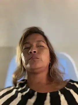 Snapshot of Jlo_69 chatting on February 2025 01:49:02 AM Jlo 69 online show from February 2025 01:49:02 AM