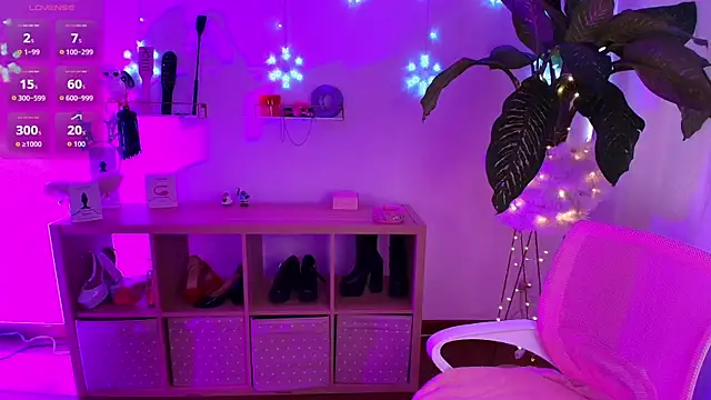 Snapshot of catha_cat chatting on December 2025 05:41:02 PM catha cat online show from December 2025 05:41:02 PM