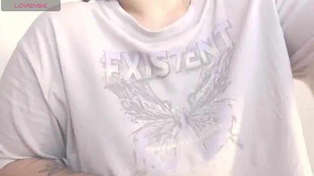 Amara18  online show from April 2026 06:22:01 PM