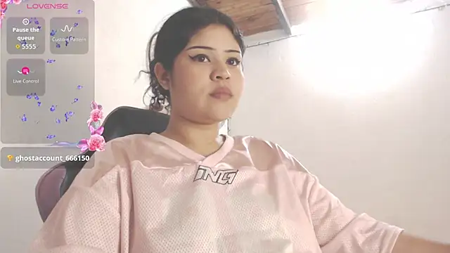 Amara18  online show from April 2026 05:52:01 PM