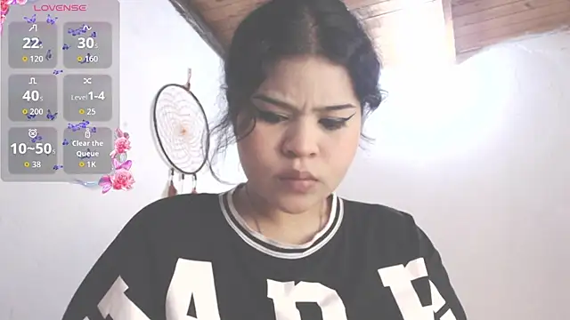 Amara18  online show from November 2025 03:37:02 PM